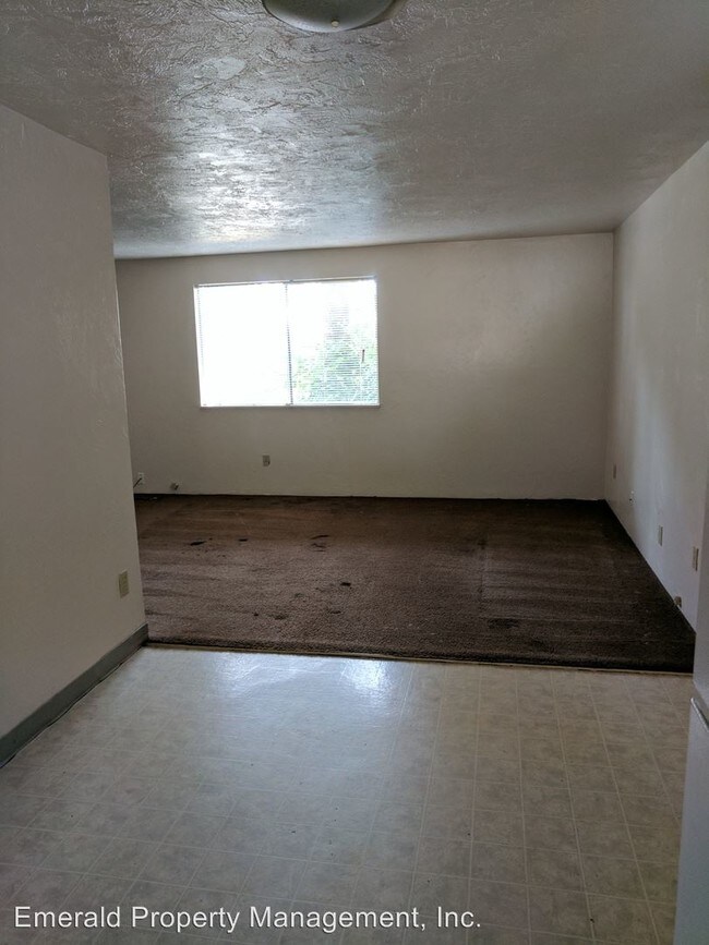 Foto del edificio - 988 N Cloverleaf Loop