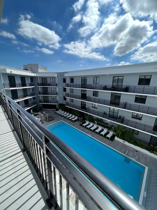 Building Photo - 1004 Sunnybrook Rd