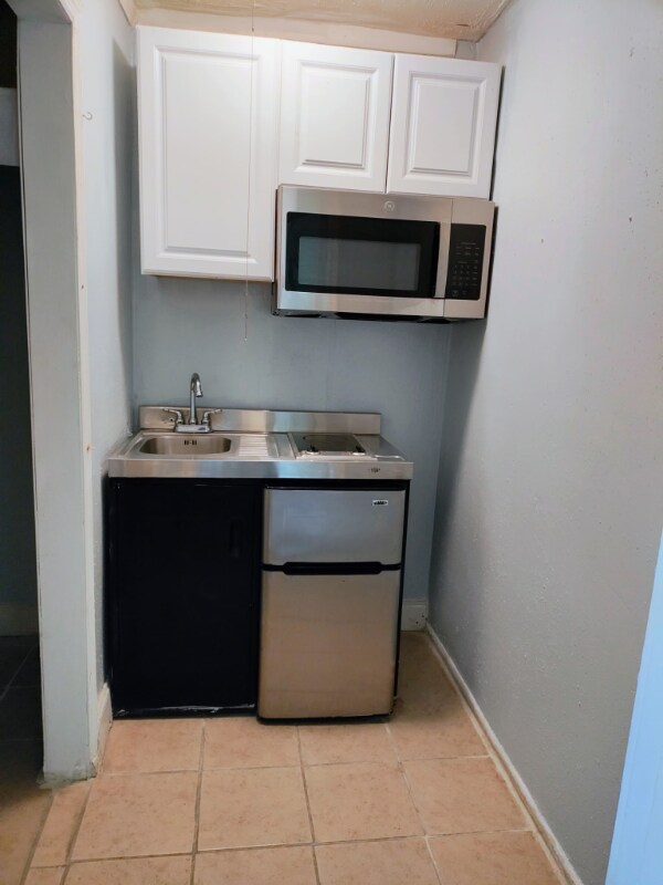 Foto del edificio - 1113 E Oak St