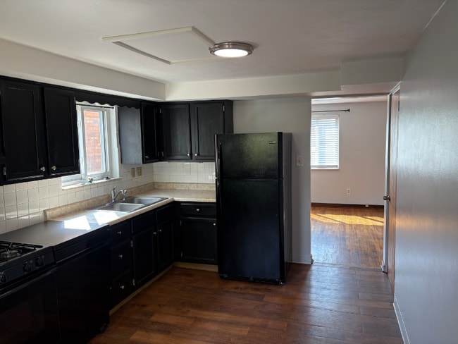 Building Photo - 1405 Belasco Ave