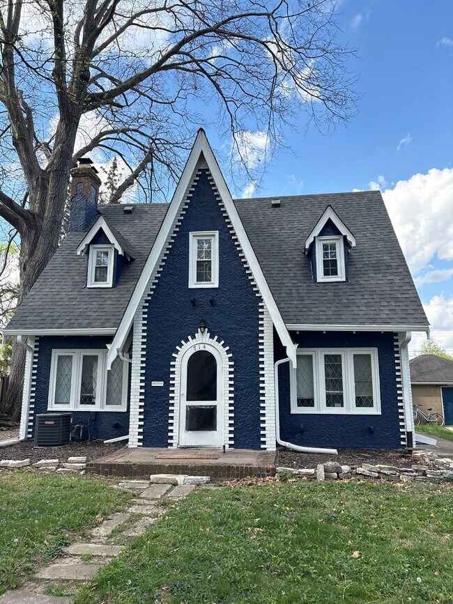Building Photo - 714 Berkley Rd