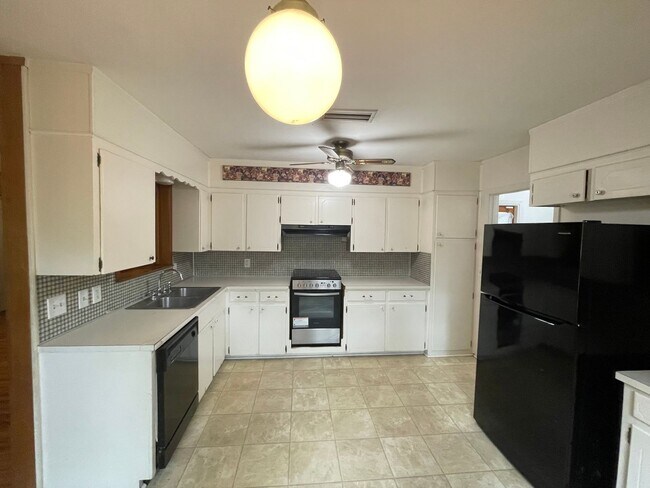Foto del edificio - Southern Hills 3 Bedroom