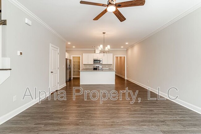 Building Photo - 14 Alderly Wy
