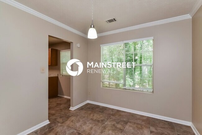 Foto del edificio - 3 Bedroom Pet-Friendly Home in Alpharetta, GA with Main Street Renewal