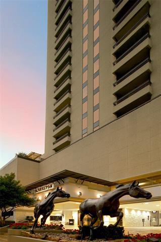 Foto del edificio - 5909 Luther Ln
