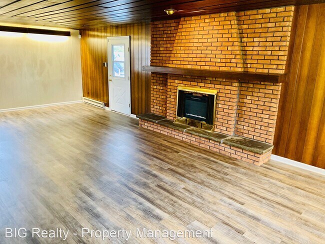 Foto del edificio - 3 br, 2 bath House - 88 N Main St