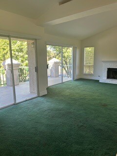 Foto del edificio - 455 Kennerick Ln