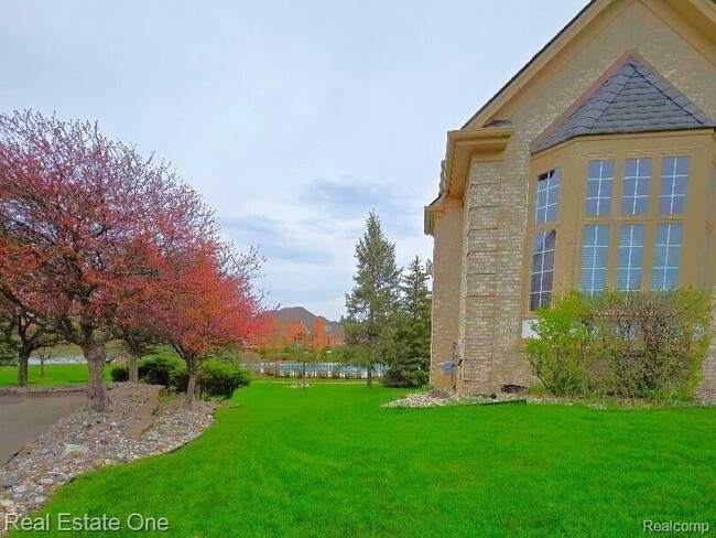 Building Photo - 13738 Embers Ct