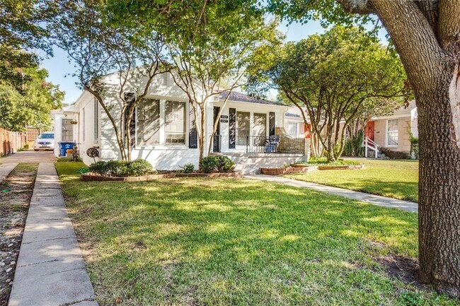 Building Photo - 6027 Marquita Ave