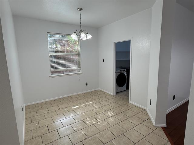 Foto del edificio - 4005 Hawkins Dr
