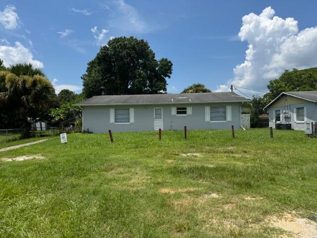 Primary Photo - 1 Pineda St
