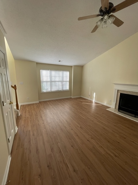 Building Photo - 1112 Satin Wood Dr