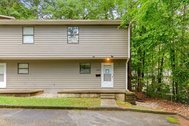 Foto del edificio - 5861 Dunn Rd