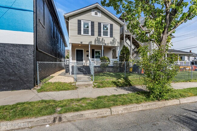 Foto del edificio - 303 Comstock St