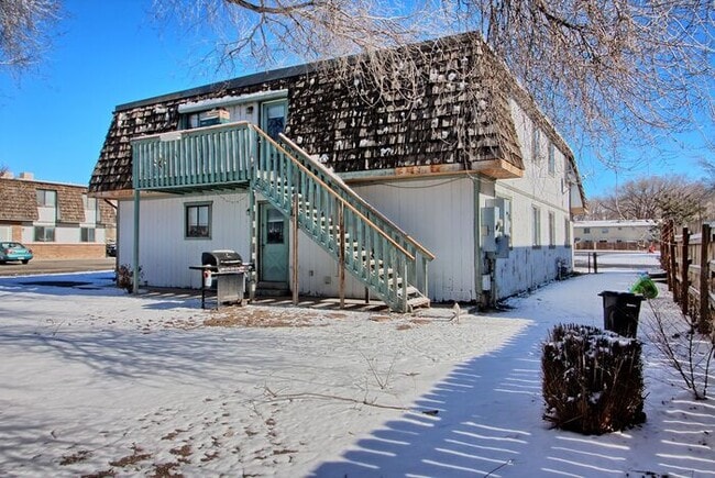 Building Photo - Charming 2-Bedroom Apartment in Prime Clif...