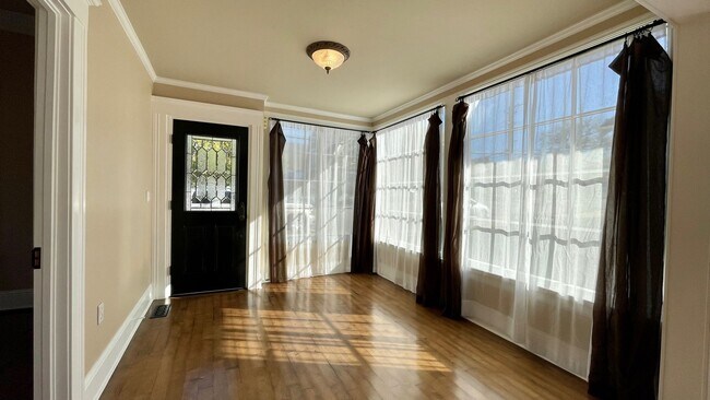 Foto del edificio - 1737 Chorro St