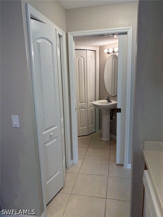 Building Photo - 9409 Ivy Brook Run