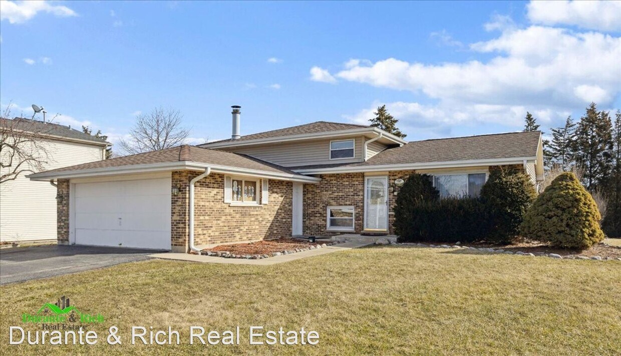 Primary Photo - 3 br, 1.5 bath House - 3903 N. Galesburg Ave