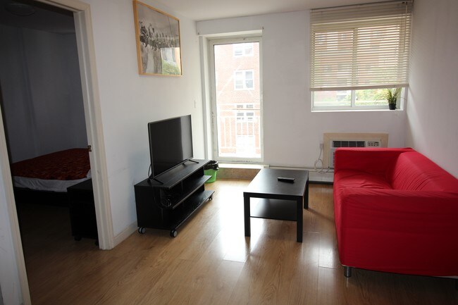 Foto del edificio - 4324 Robinson St