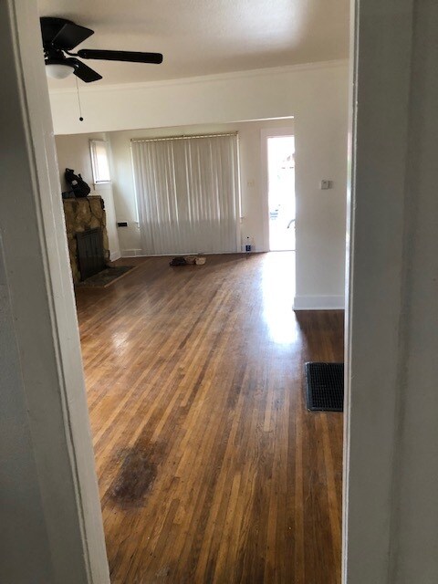 Foto del edificio - 6051 Madden Ave