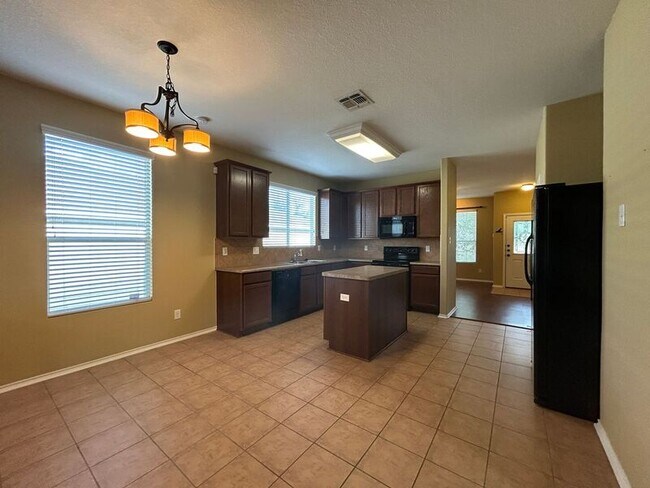 Building Photo - 7635 Paraiso Haven