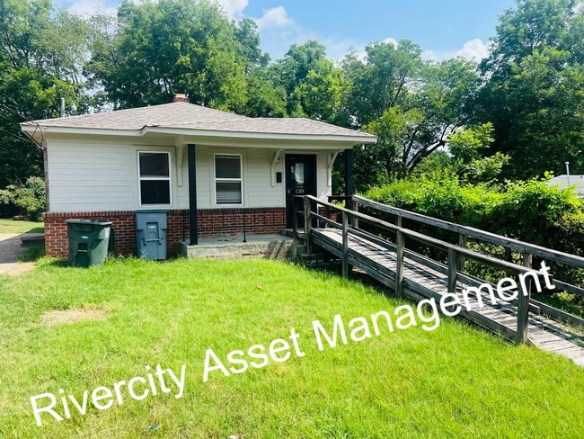 Photo - 2736 Enterprise Ave House