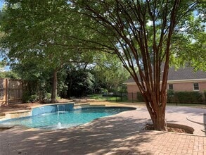 Building Photo - 10713 Bay Laurel Trail