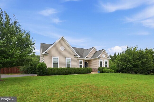 Foto del edificio - 320 Timber Mill Ln