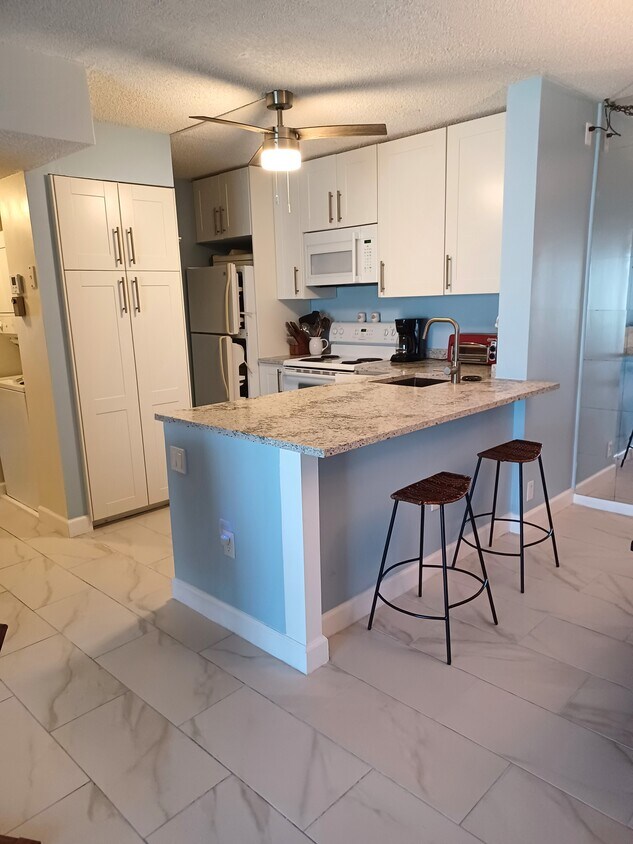 New open Kitchen - 806 Sky Pine Way
