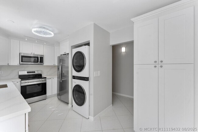 Foto del edificio - 159 NW 70th St