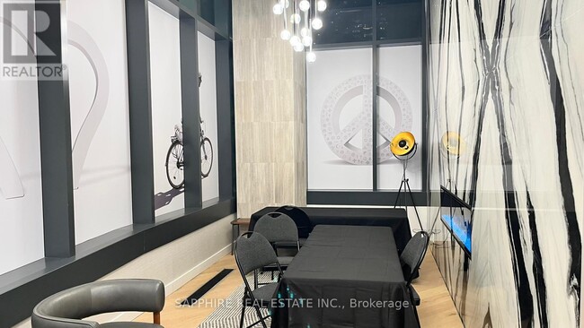 Building Photo - 35 Parliament St