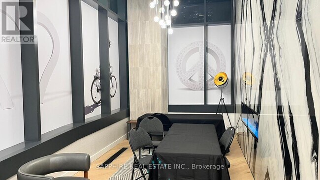 Photo du bâtiment - 35 Parliament St