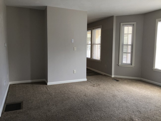 Living Room - 99 Orleans St