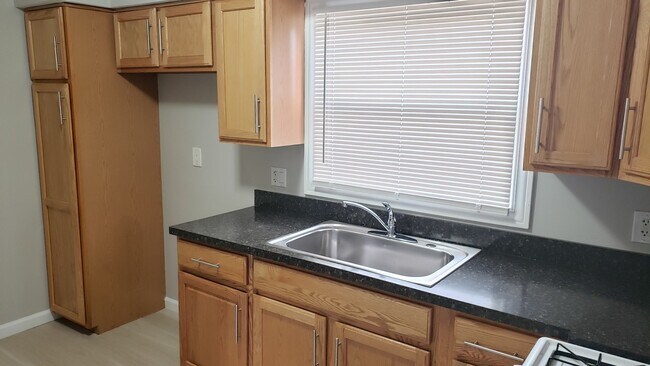Foto del edificio - 34224 Stellwagen St