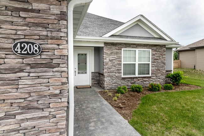 Building Photo - 4208 Steinbrooke Terrace