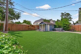 Building Photo - 1309 Martin St