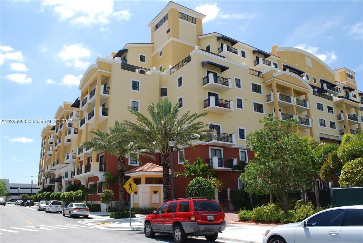 Foto principal - 8395 SW 73rd Ave