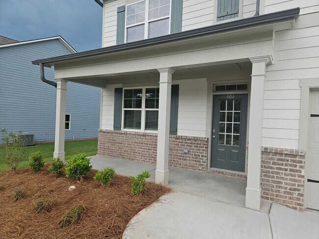 Foto del edificio - New Construction Five Bedroom Avail Now