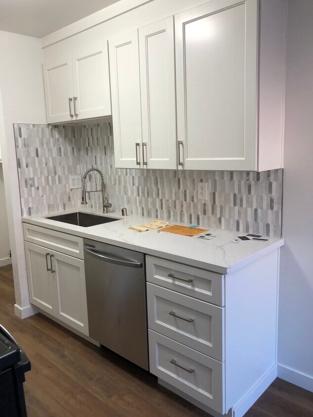 Foto principal - 480 Corcoran Ave