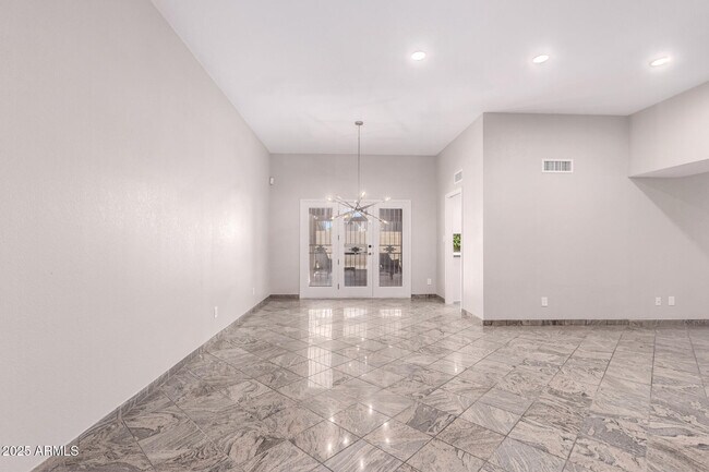 Foto del edificio - 16220 N 40th Ln