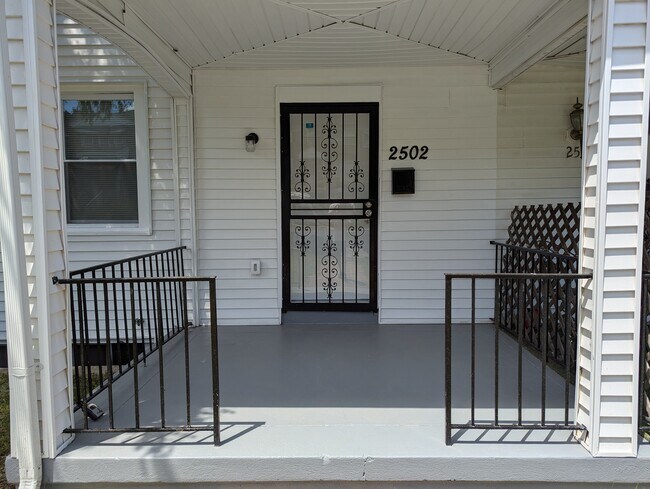 Foto del edificio - 2502 Park Heights Ter