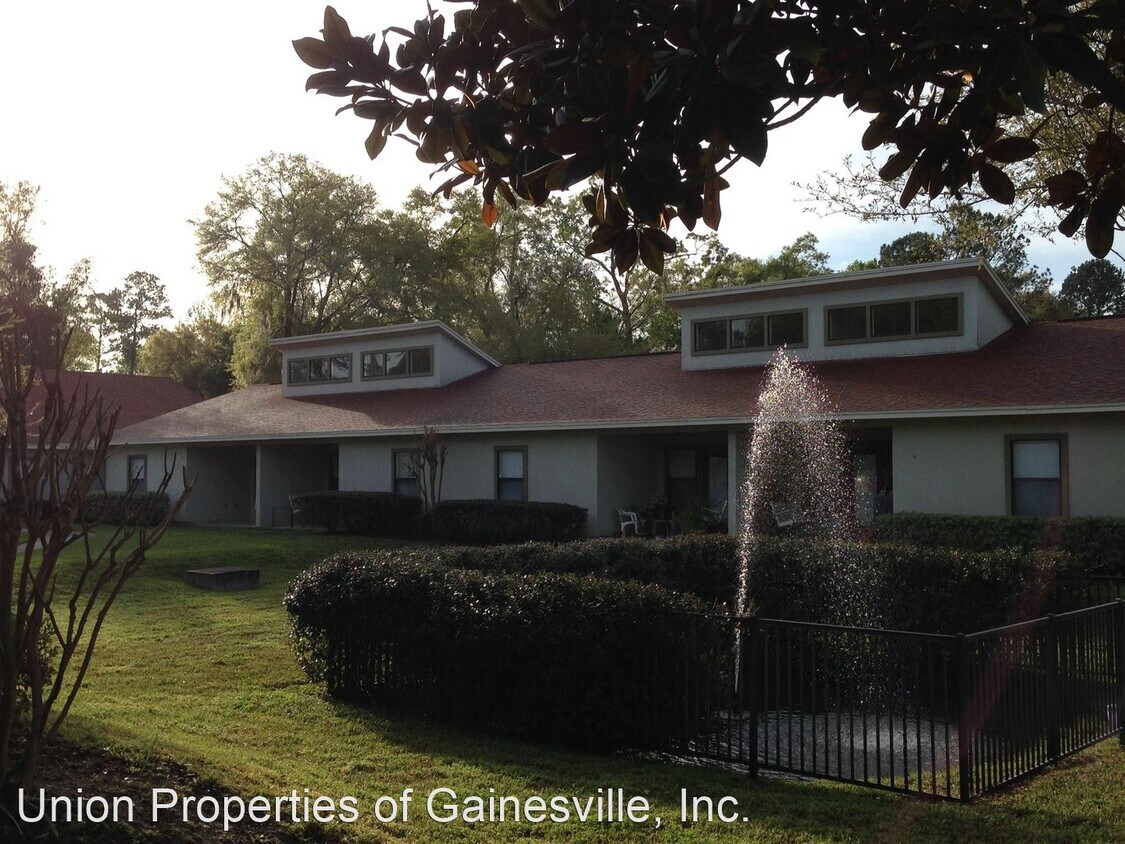 Foto principal - 2 br, 2 bath Apartment - 4125 SW 31st Drive
