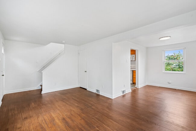 Building Photo - 5034 Ampere St