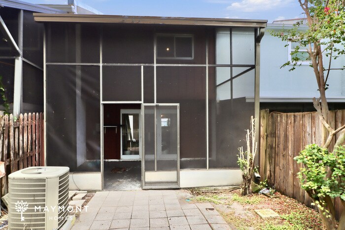 Foto del edificio - Inviting 2-Bedroom Largo Townhome with Spacious Layout