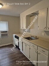 Building Photo - 207 Valley View Ave
