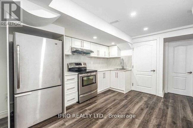 Building Photo - 1070 Galesway Blvd