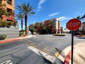 Building Photo - 47 E Agate Ave