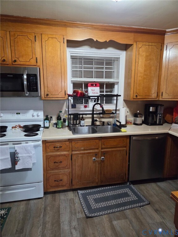 Foto del edificio - 5813 Fitzhugh Ave