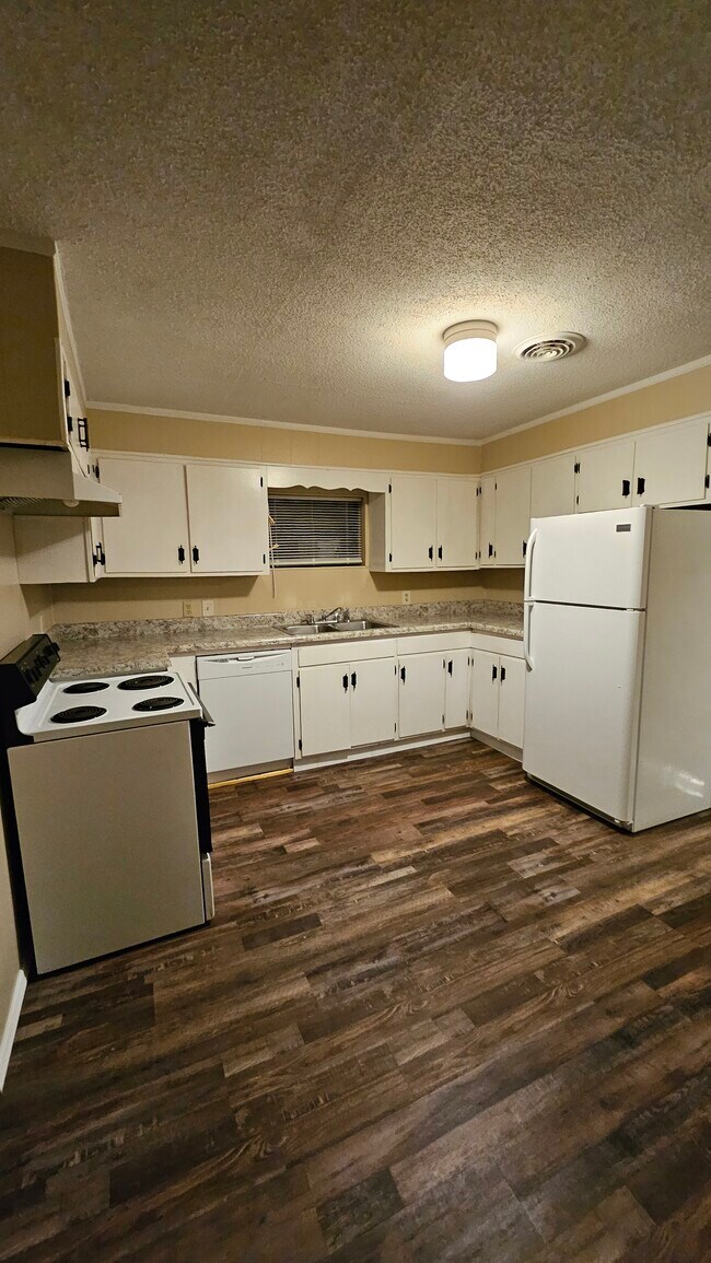 Foto del edificio - 134 Bates St NE