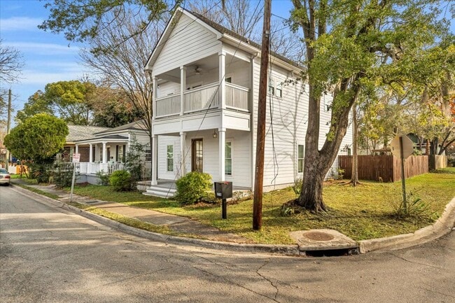 Building Photo - Downtown 4 bedroom home